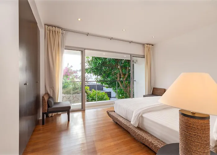 Surin Heights Villa