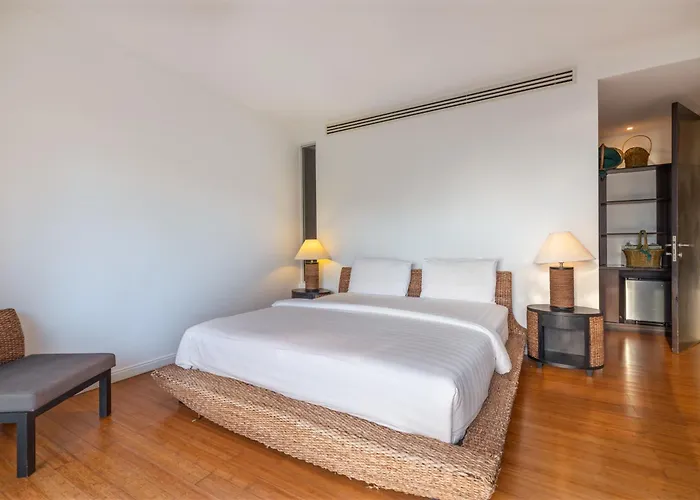 Surin Heights Villa