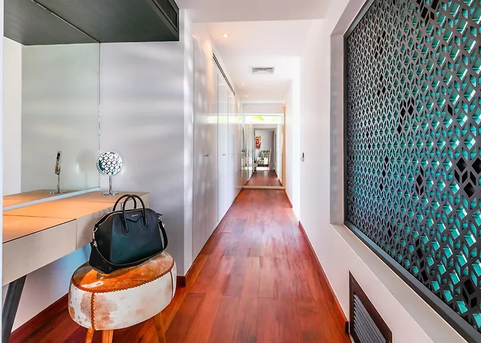 Surin Heights Villa